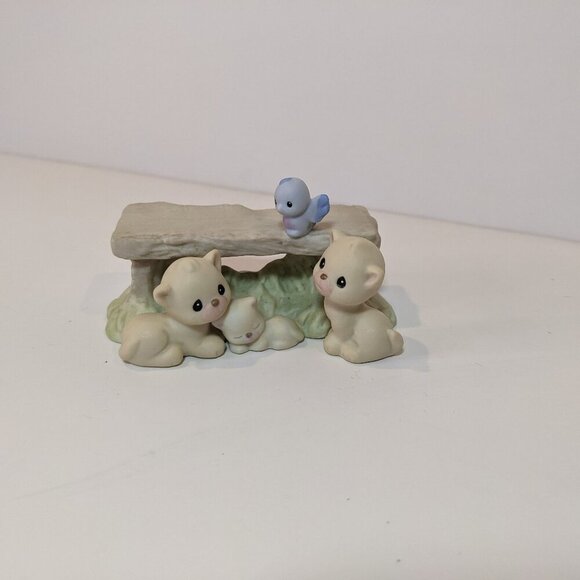 Enesco Precious Moments "Bench" Addition to Nativity Christmas 1997 collectible - Picture 1 of 4